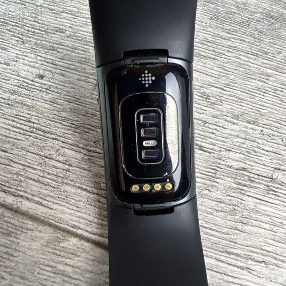 Fitbit FB423 Smart Watch Luxe Fitness & Wellness Tracker Black Size S/P - Picture 9 of 10